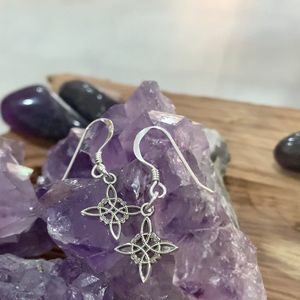 PENDIENDES NUDO DE LAS BRUJAS